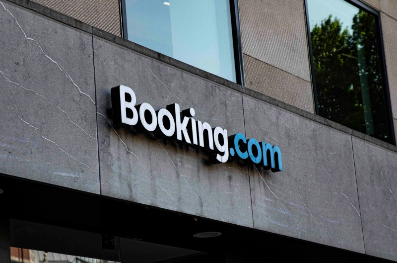 사이버 범죄자들이 Booking.com 사용자 예약 정보를 훔쳤으며, 피해자들은 이미 이를 알렸습니다