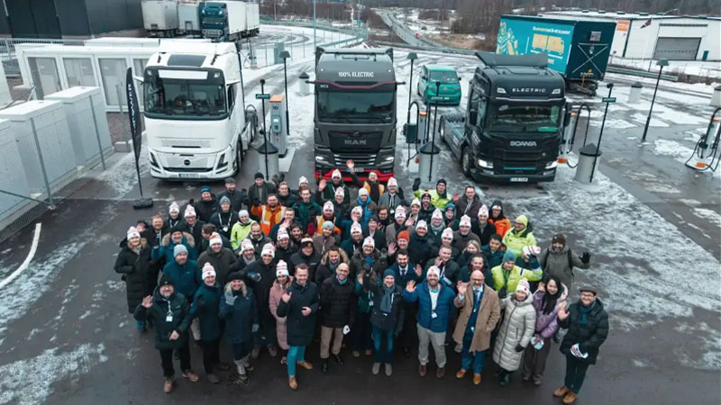 스웨덴은 전기차용 1.2MW 충전기를 선보였으며, 추위는 방해가 되지 않았다