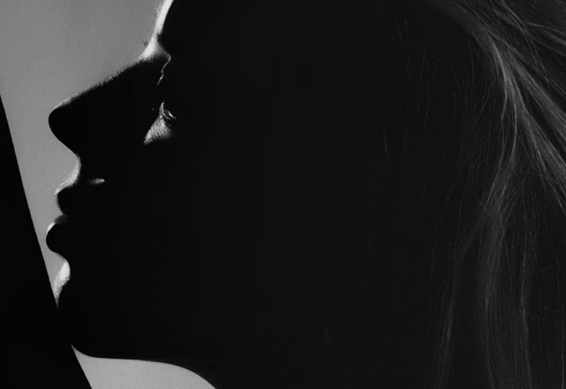 OpenAI는 안전성에 대한 우려로 인해 ChatGPT에서 성인 채팅 기능 도입을 연기했습니다