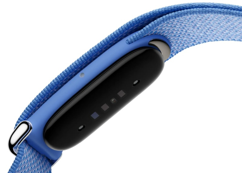 구글은 디스플레이가 없는 가벼운 피트니스 트래커 Fitbit Air를 발표했으며 가격은 99달러이고 사용자의 활동을 지속적으로 모니터링합니다