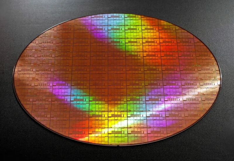 라피두스가 개발한 일본 마이크로칩은 달에서도 칩을 생산할 계획이다