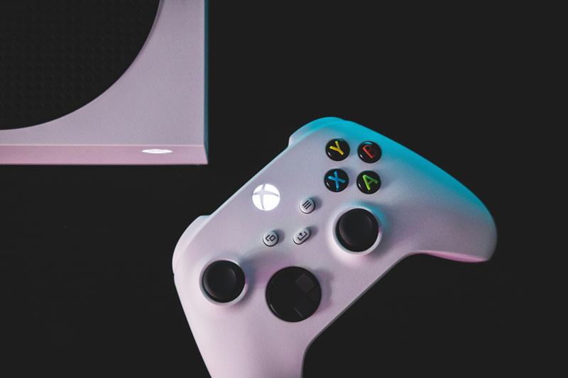 마이크로소프트는 메모리 칩 부족으로 인해 Xbox 출시 일정을 재검토했습니다