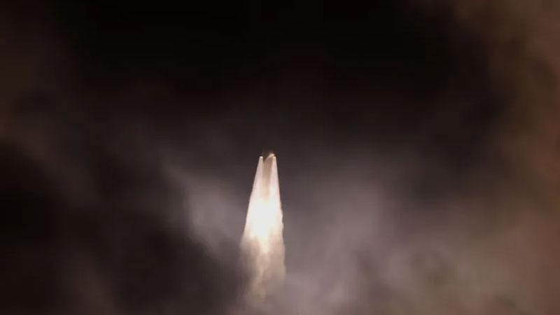 펜타곤은 세 번의 시도 중 두 번의 고장 이후 ULA Vulcan Centaur 로켓 발사를 일시 중단했습니다