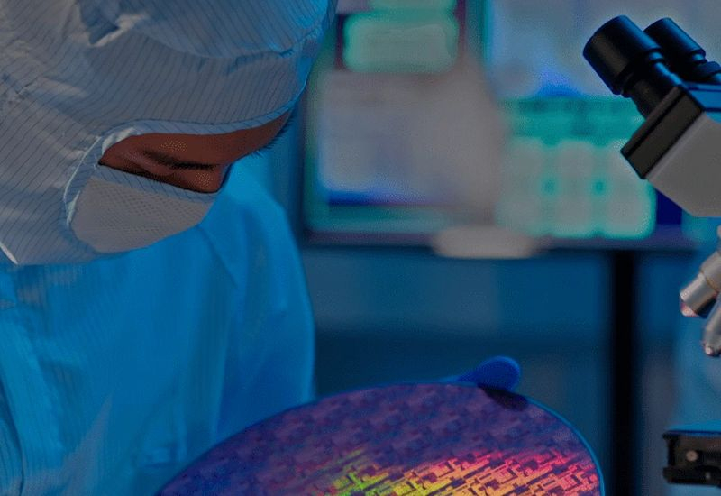 아시아 기업들은 칩 생산 공장 건설에 1억3천6백만 달러를 투자하여 AI 산업 발전 속도를 가속화하고 있습니다