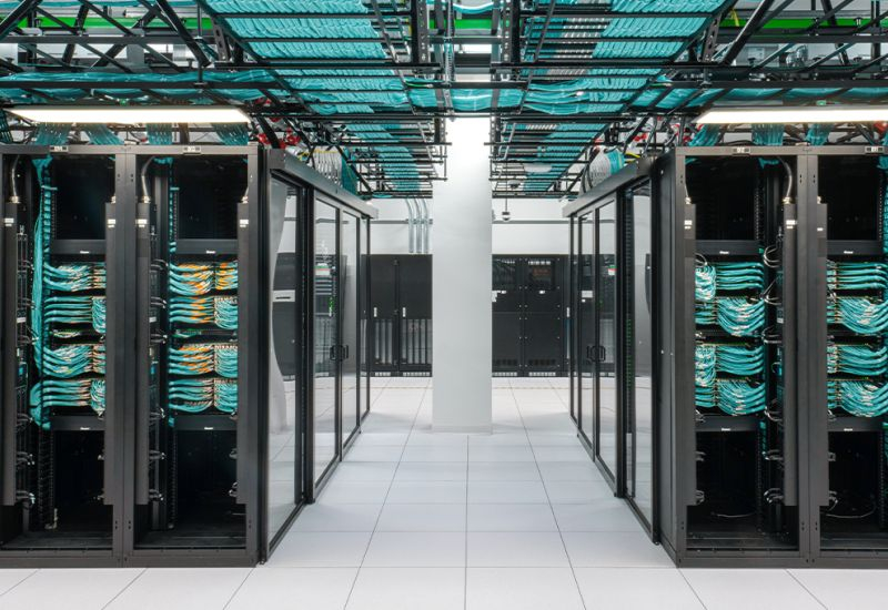 미국은 국내 데이터 센터 구축에 참여하는 기업을 대상으로 NVIDIA와 AMD의 AI 칩 판매를 제한할 계획이다