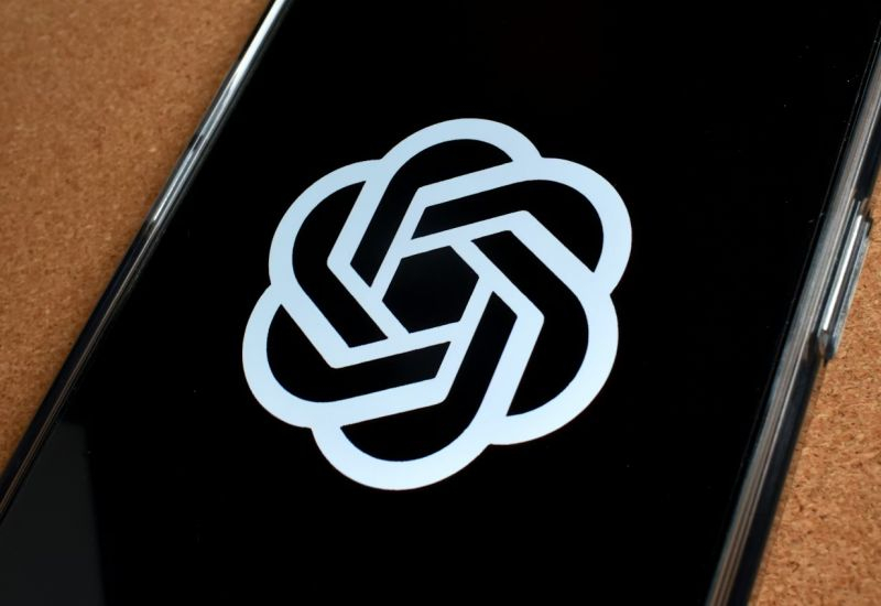 엔비디아가 오픈에이아이에 300억 달러를 투자하고 있으며 초기 1천억 달러 거래는 지연되고 있다