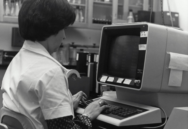 전 세계 개인용 컴퓨터 판매는 메모리 가격 상승으로 인해 5 % 감소할 것이며, 유일한 성장 전망은 애플과 게임 부문이다