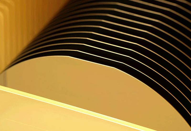 삼성전자와 SK하이닉스는 메모리 생산 비용을 늘릴 것을 약속하지만, 이는 단기적으로 메모리 부족 문제를 해결하지 못할 것입니다.