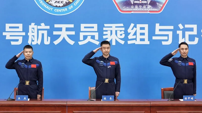 우주선 창문에 균열: 신저우-20 승무원은 궤도에서의 구조 대피를 설명했다