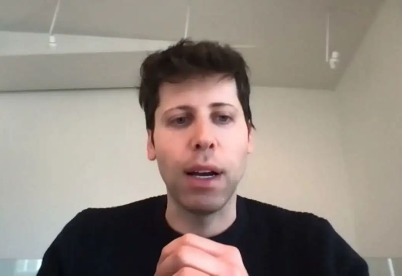 오픈AI는 펜타곤 이후 NATO와 계약을 체결하려고 하며, 알트만은 직원들이 정치 논의에 참여하지 말라고 촉구했다