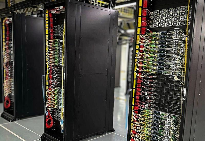 빅테크 기업들은 비용 증가와 투자자들의 불만으로 약 1조 달러의 가치를 잃었습니다