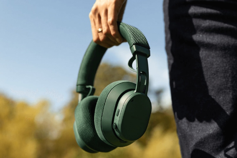 iFixit은 AirPods Max 2를 "수리하기 어려움" 카테고리에 넣었으며, 점수를 10점 만점에 4점으로 평가했습니다