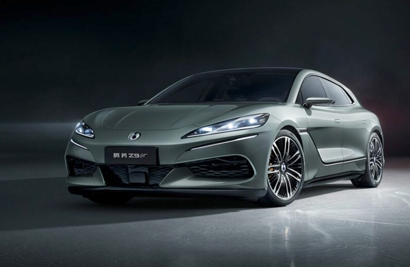 어떻게 빠르게 완전 충전할 수 있는가: BYD는 12분 만에 작동하는 전기차를 선보였습니다