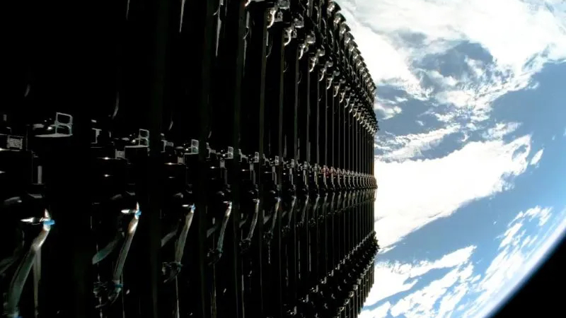 스페이스X는 블루오리진이 테라웨이브 안테나에서 방해를 만들어 스타링크 사용자 1천만 명에게 영향을 줄 수 있다고 비난합니다