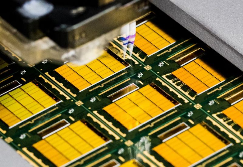 시계마다 메모리 가격이 업데이트되며 소규모 제조업체는 공급 시장에서 거의 제외됩니다